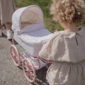 0031576 Poppenwagen Met Matrasje En Opbergmand